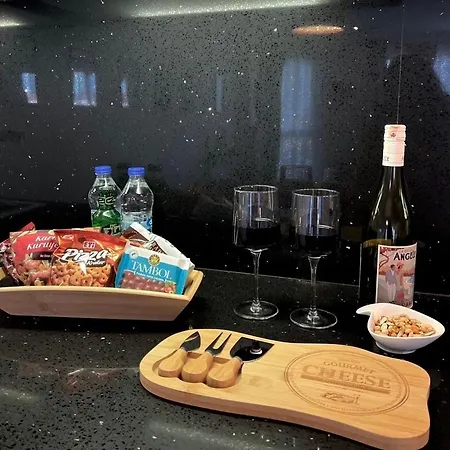 Spacious Apartment In Prime Taksim Location Apartman