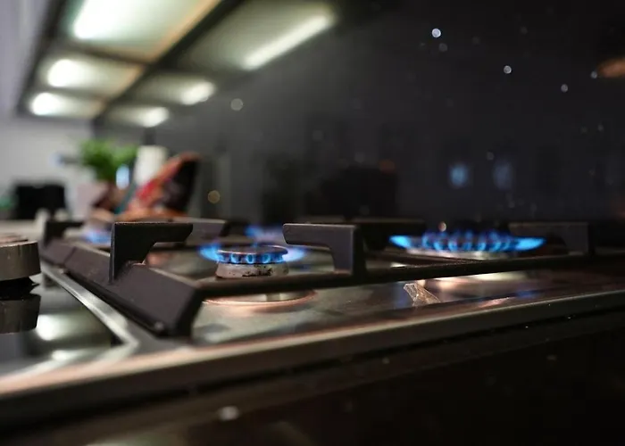 Prime Location Explore On Foot! Apartment