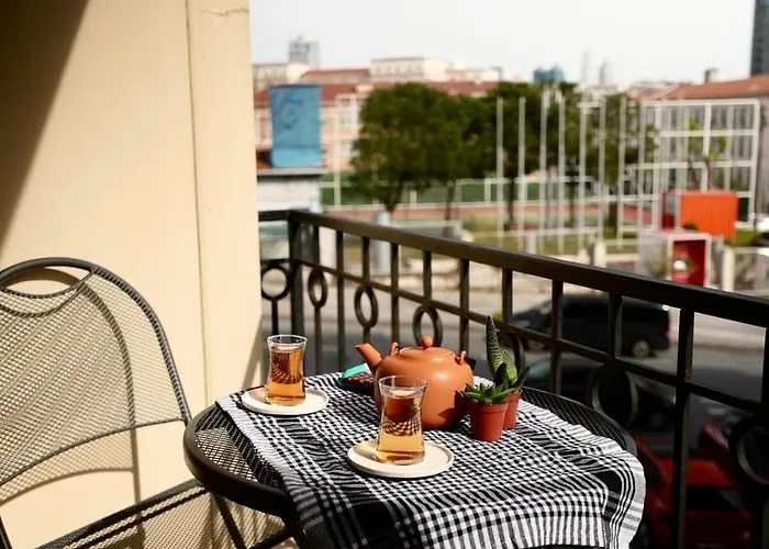 Apartment Prime Location Explore On Foot! *