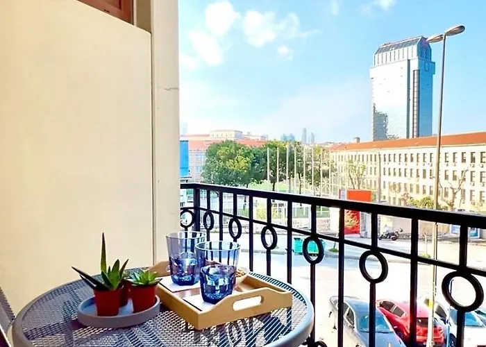 Prime Location Explore On Foot!