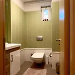 Prime Location Explore On Foot! Διαμέρισμα *