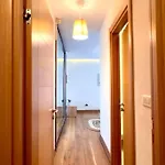 Διαμέρισμα Prime Location Explore On Foot! *