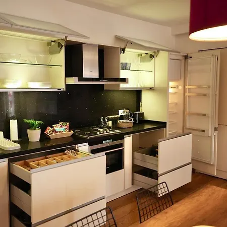 Prime Location Explore On Foot! Apartman *